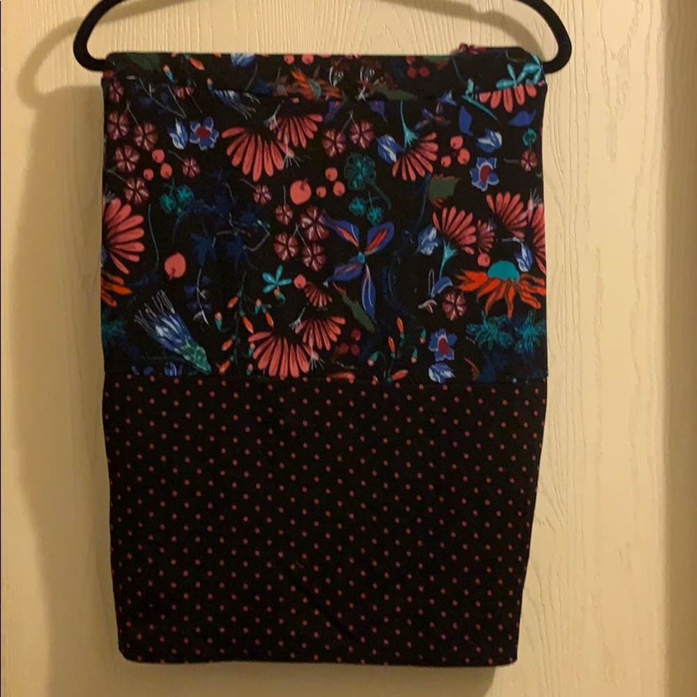 LuLaRoe dipped Cassie Pencil skirt